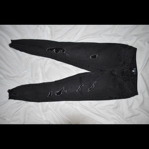 Black ripped skinny jeans